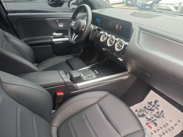 Mercedes-Benz EQA — Фото автомобиля 9