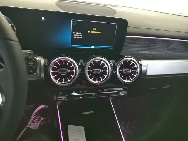 Mercedes-Benz GLB-Class — Фото автомобиля 17
