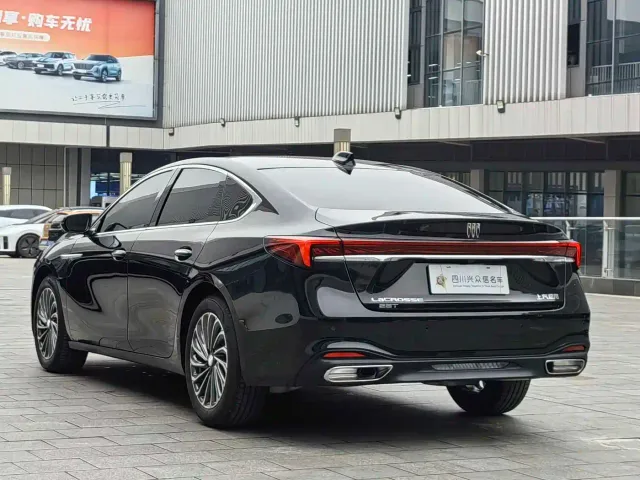 Buick LaCrosse — Фото автомобиля 4