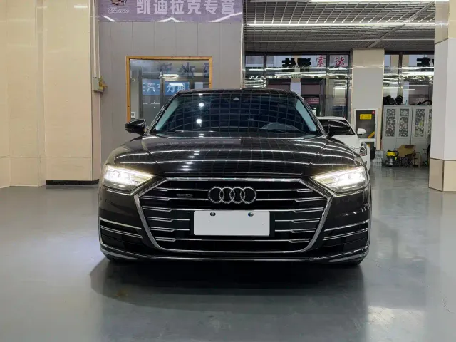 Audi A8 — Фото автомобиля 2