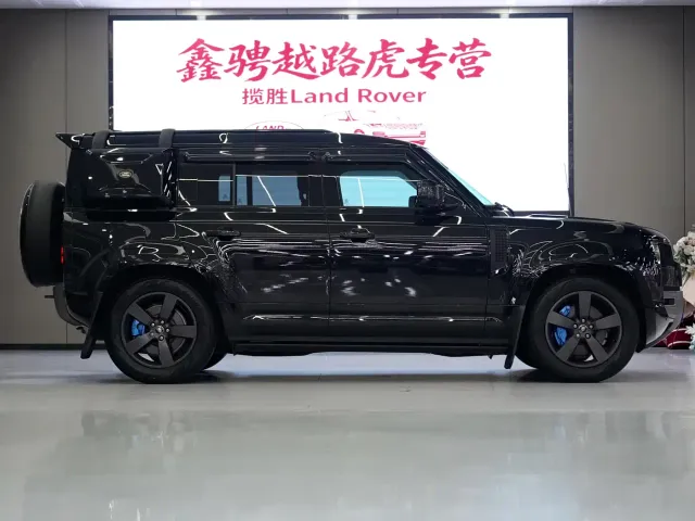 Land Rover Defender — Фото автомобиля 8