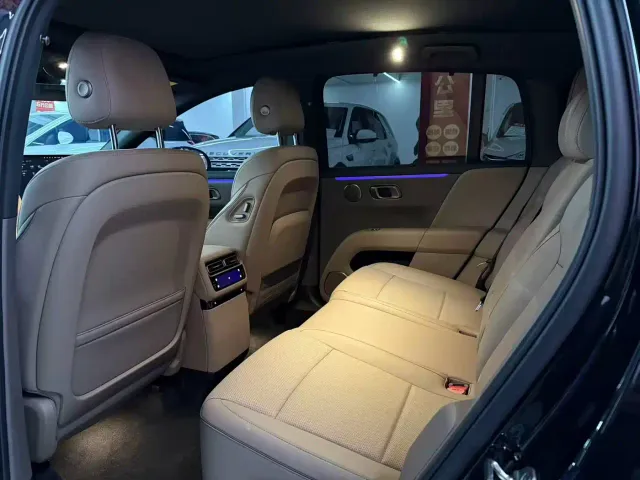 Li Auto i6 — Фото автомобиля 6