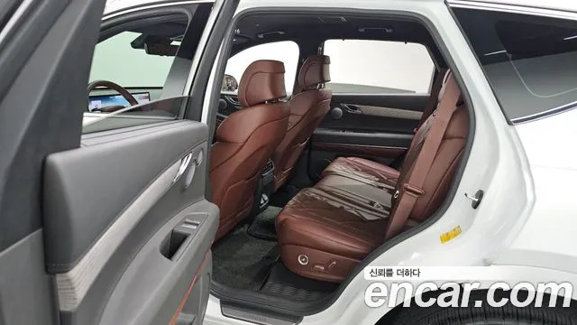 Genesis GV80 — Фото автомобиля 17