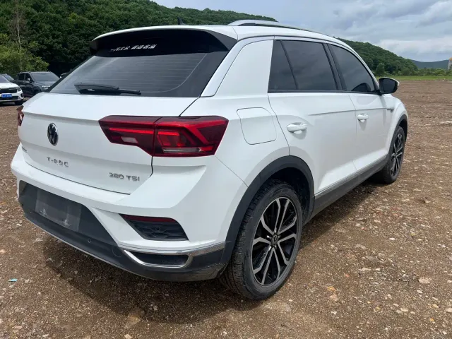 Volkswagen T-Roc — Фото автомобиля 4