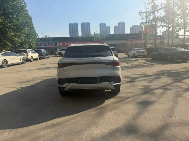 BYD Yuan PLUS — Фото автомобиля 8
