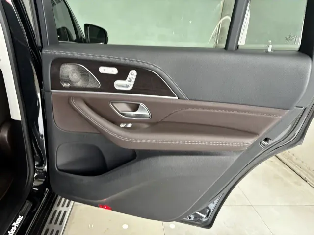 Mercedes-Benz GLS-Class — Фото автомобиля 24