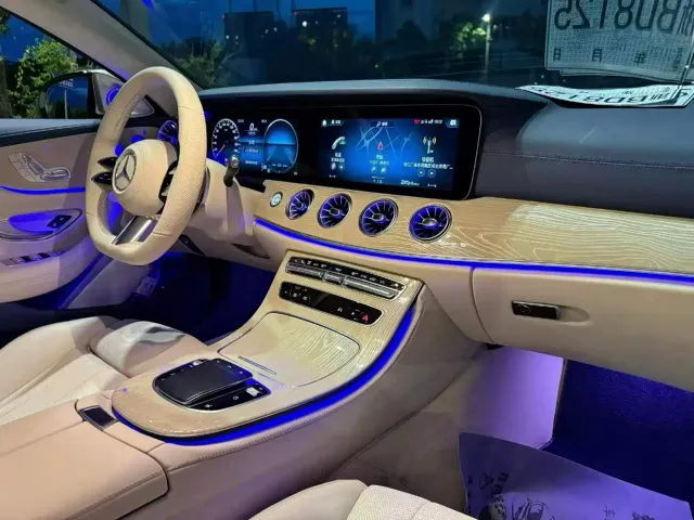 Mercedes-Benz E-Class — Фото автомобиля 5
