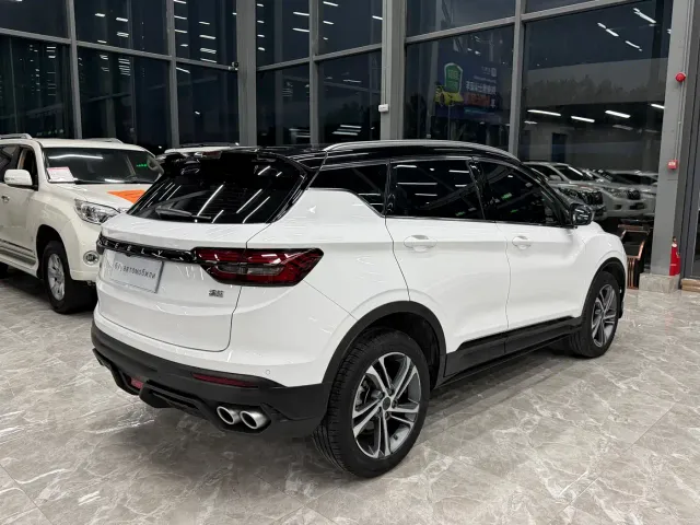Geely Binyue — Фото автомобиля 6