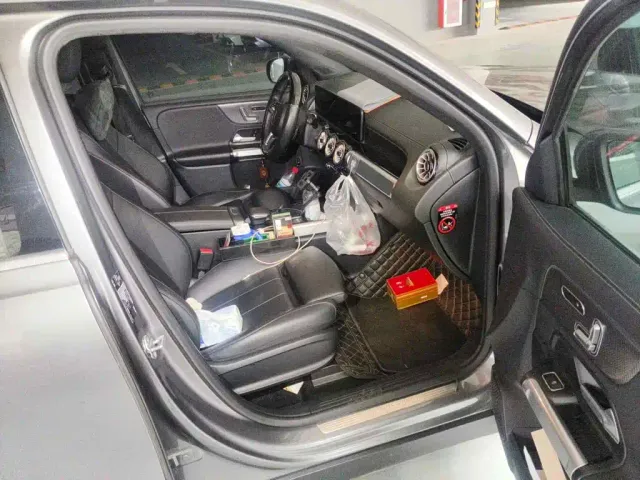Mercedes-Benz EQB — Фото автомобиля 10