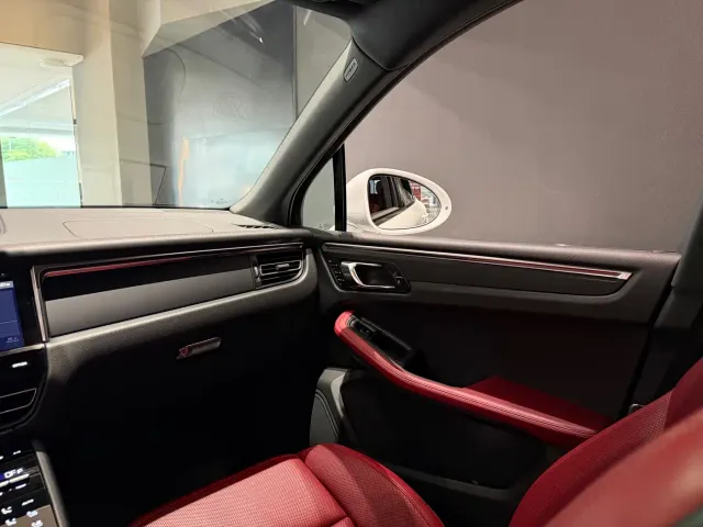 Porsche Macan — Фото автомобиля 11