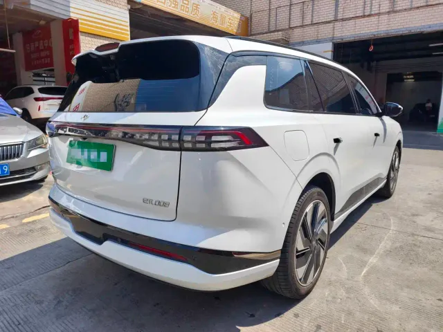 Dongfeng eπ 008 — Фото автомобиля 9