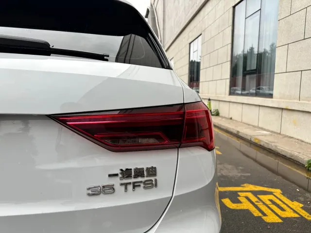 Audi Q3 — Фото автомобиля 6