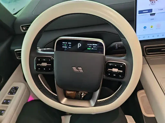 Li Auto MEGA — Фото автомобиля 10