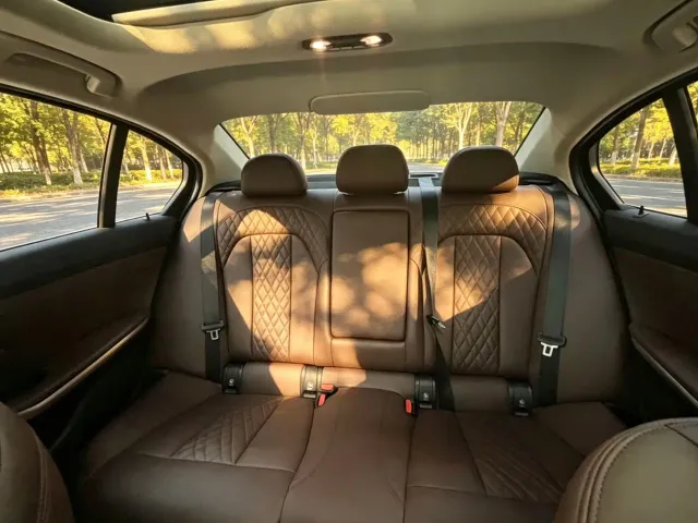 BMW 3 Series — Фото автомобиля 14