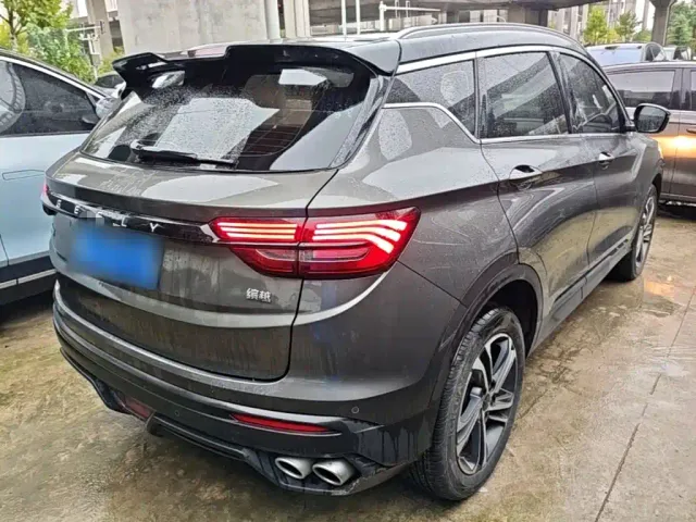 Geely Binyue — Фото автомобиля 6