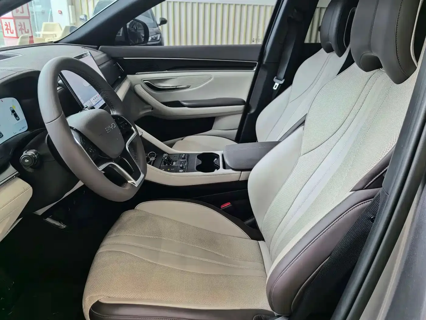 BYD Song PLUS PHEV 2025 DM-i 112KM Honor — Фото автомобиля 9