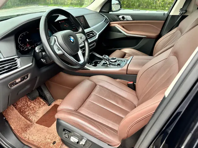 BMW X7 — Фото автомобиля 9