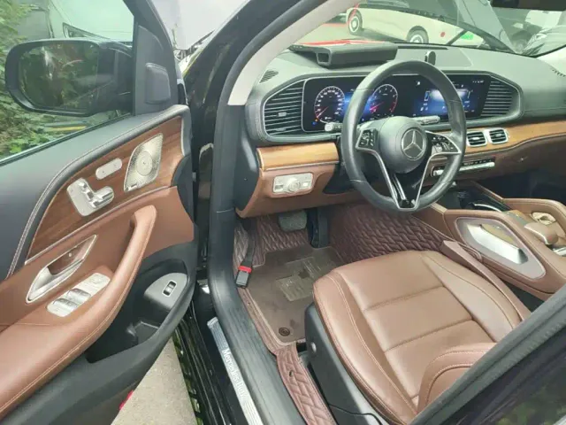 Mercedes-Benz GLE-Class — Фото автомобиля 20