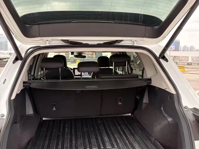 Volkswagen Tiguan L — Фото автомобиля 17