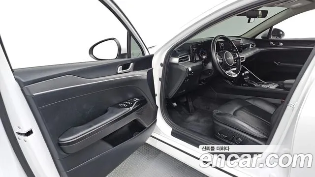Kia K5 Generation 3 — Фото автомобиля 15
