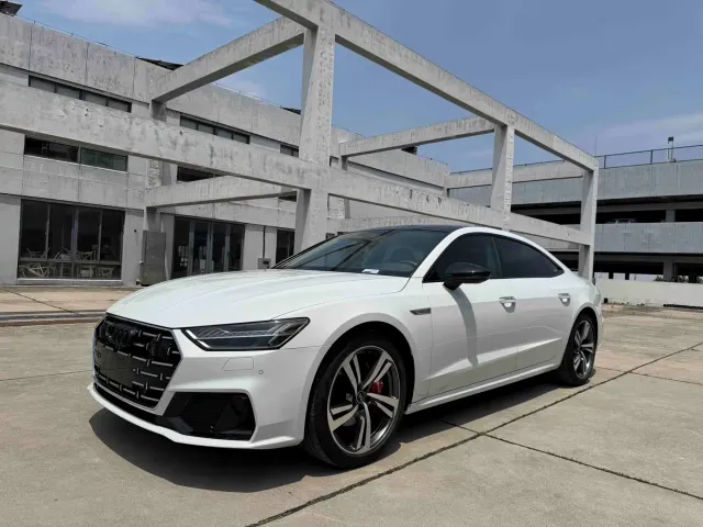 Фотография автомобиля — Audi A7L