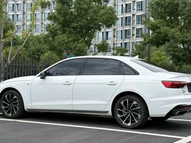Audi A4L — Фото автомобиля 6