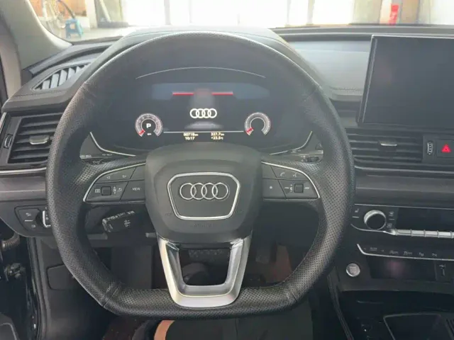 Audi Q5L — Фото автомобиля 2