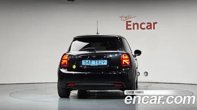 MINI Cooper — Фото автомобиля 4