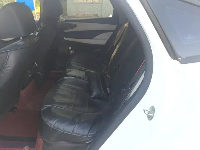 BYD Seal 05 DM-i — Фото автомобиля 11