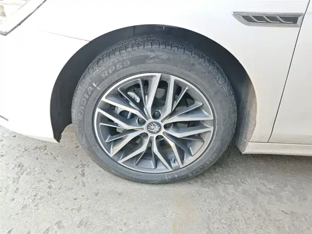 BYD Qin PLUS — Фото автомобиля 22