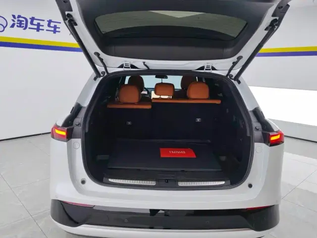 Xpeng G9 — Фото автомобиля 4