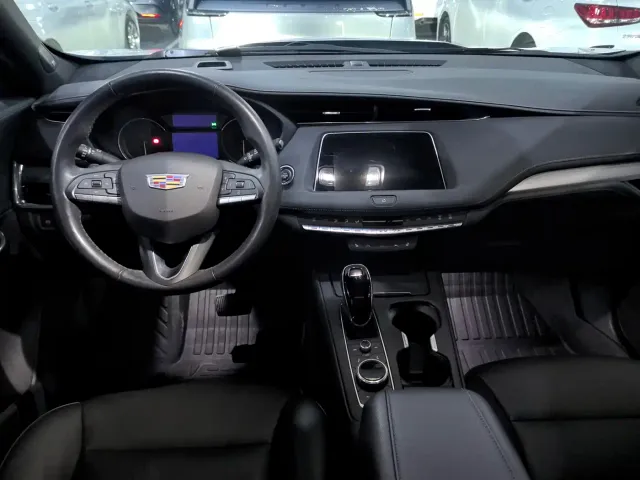 Cadillac XT4 — Фото автомобиля 2