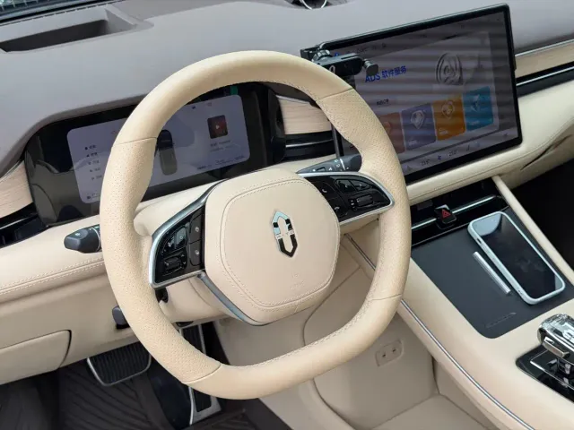 Aito M7 — Фото автомобиля 16