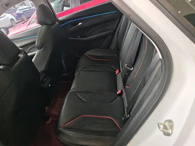 Geely Binrui — Фото автомобиля 16