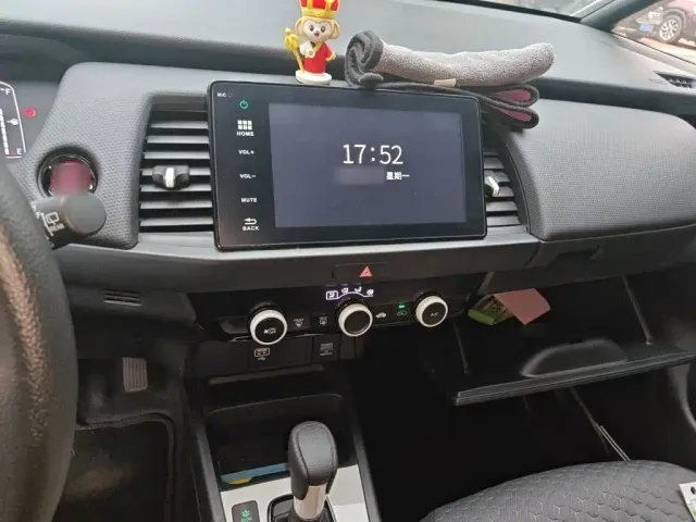Honda Fit — Фото автомобиля 5
