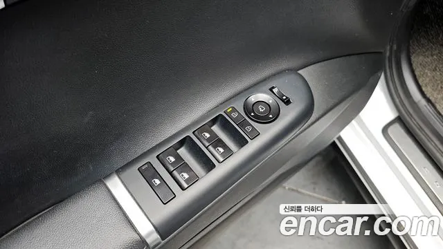 Hyundai Grandeur Grandeur (GN7) 2.5 Бензин 2WD — Фото автомобиля 18