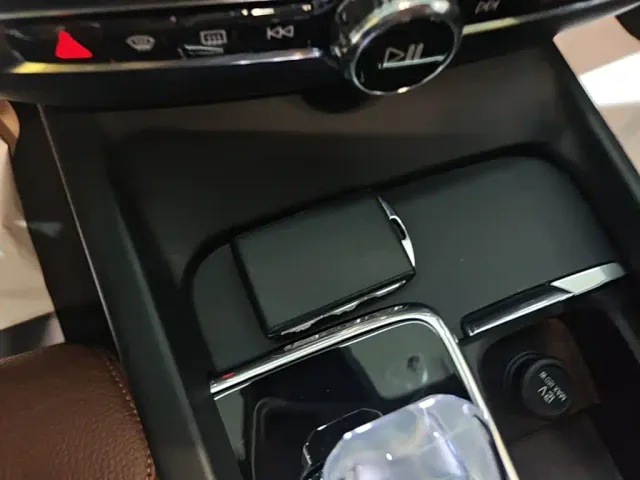 Volvo Volvo S60 2024 B4 Elegance Luxury Edition — Фото автомобиля 8