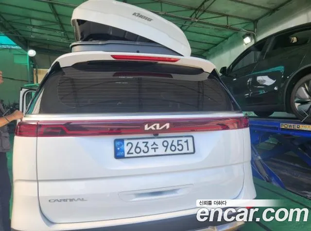 Kia Carnival 4th Gen — Фото автомобиля 3