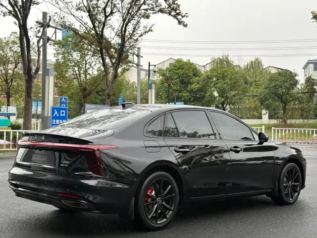 Hongqi H5 — Фото автомобиля 14