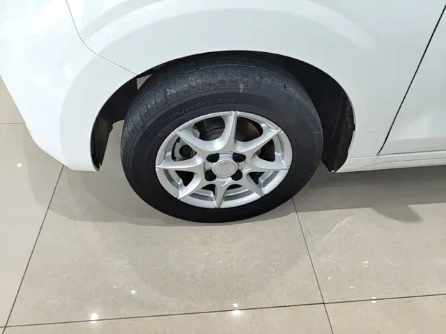 Roewe Clever — Фото автомобиля 22