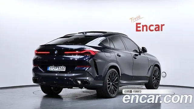 BMW X6 — Фото автомобиля 2