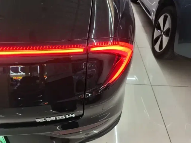 Wuling Starlight — Фото автомобиля 7