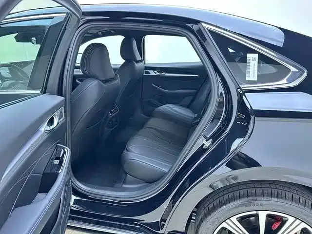 Geely Xingrui — Фото автомобиля 13