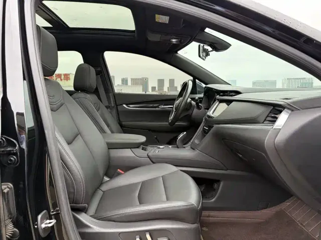 Cadillac XT5 — Фото автомобиля 15