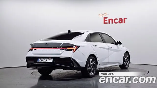 Hyundai AVANTE Новый Avante (CN7) — Фото автомобиля 2