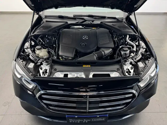 Mercedes-Benz E-Class — Фото автомобиля 20