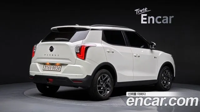 KG_Mobility_Ssangyong TIBOLI Very New Tivoli Бензин 1.5 2WD — Фото автомобиля 2