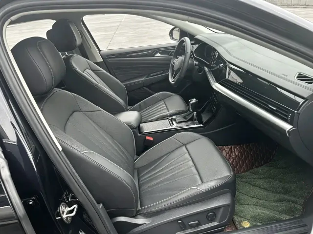 Volkswagen Passat — Фото автомобиля 8