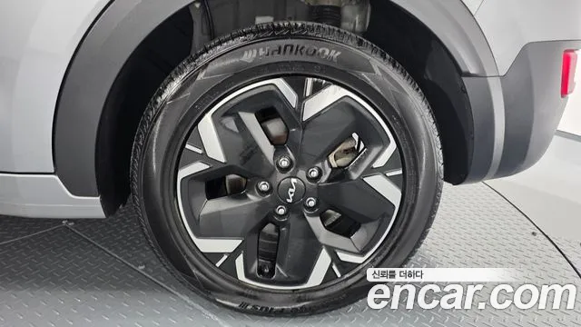 Kia Niro — Фото автомобиля 3