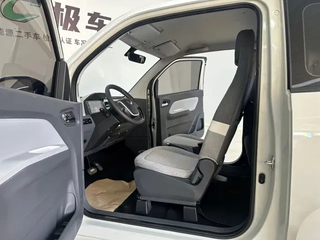 Wuling Hongguang Mini EV — Фото автомобиля 11